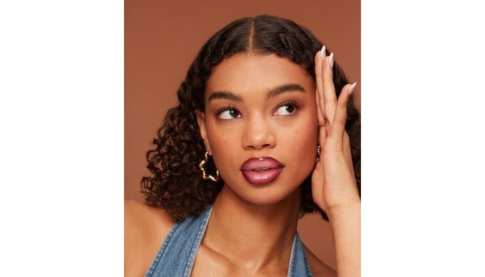 Halo Lips 101: How to Create the Perfect Highlighted Lip Look