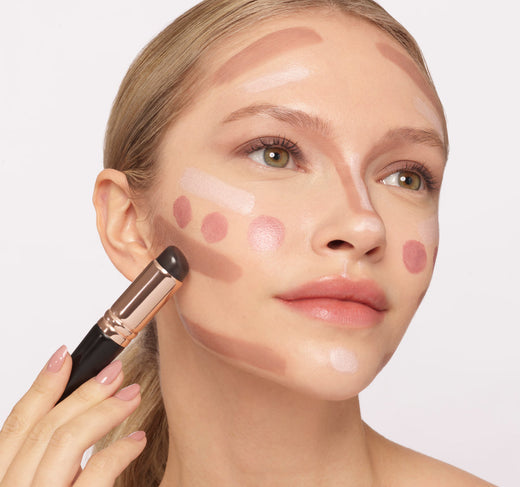 woman contouring her face